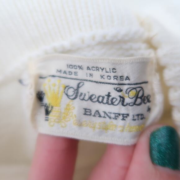 Vintage 60s Sweater Bee by Banff Cream Acrylic Knit Cape Poncho Sweater - Picture 6 of 7